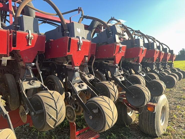 case-ih-1200-image-60