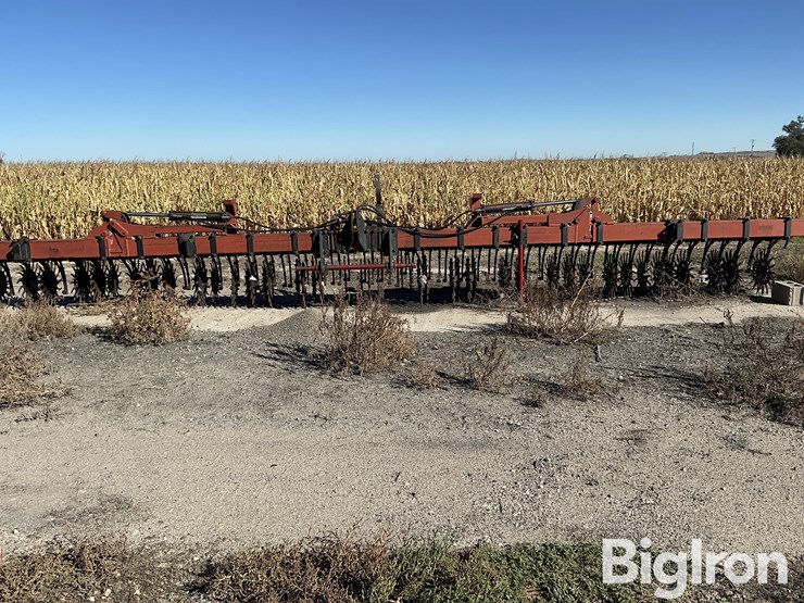 m&w-30'-folding-rotary-hoe-image-2