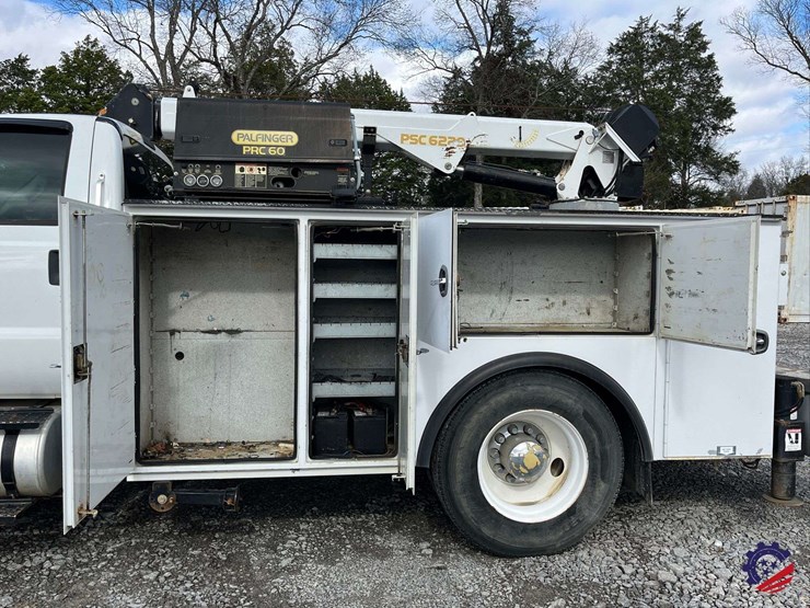 2013-ford-f750-image-19