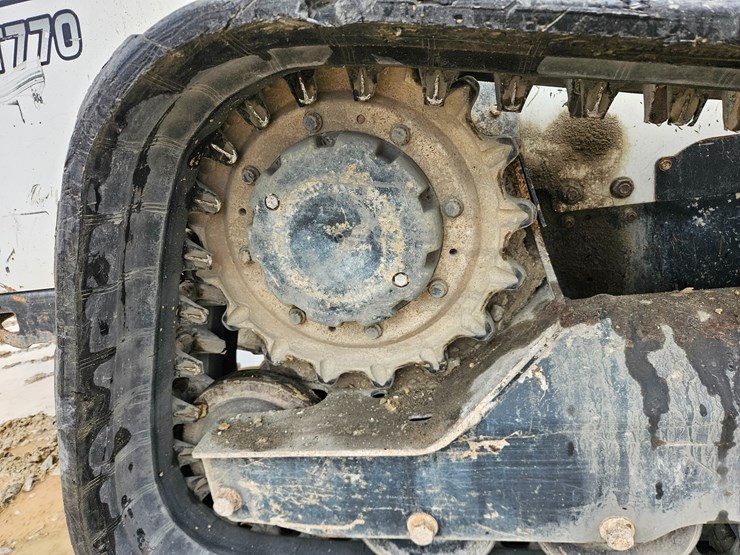 2018-bobcat-t770-image-62