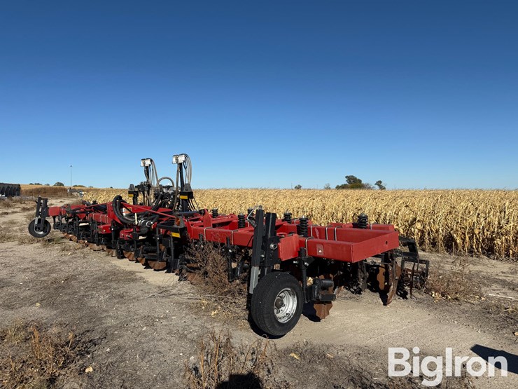 case-ih-5300-image-1