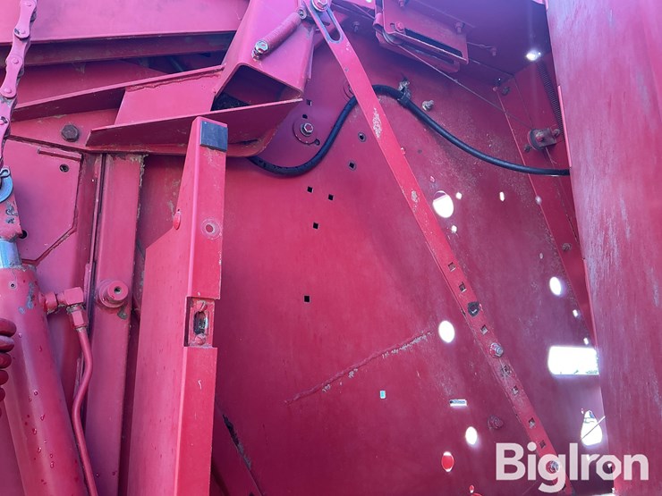 1992-new-holland-660-image-19