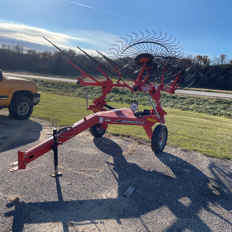 #1463 • (8) Wheel Kuhn Speedrake