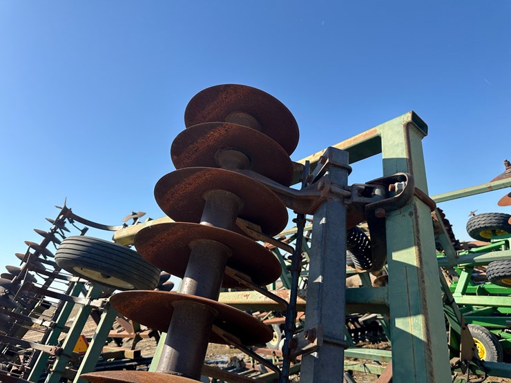 john-deere-724-image-45