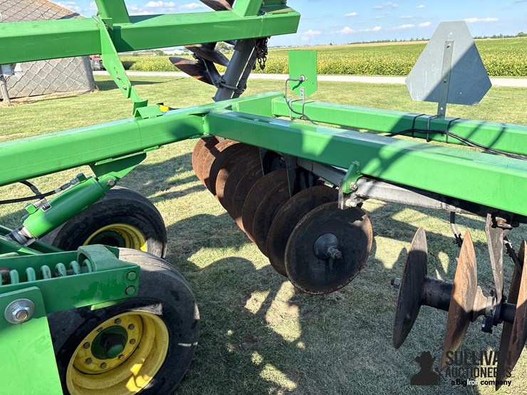 2010-john-deere-637-image-18