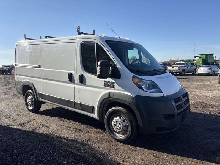 2018-ram-promaster-1500-image-5