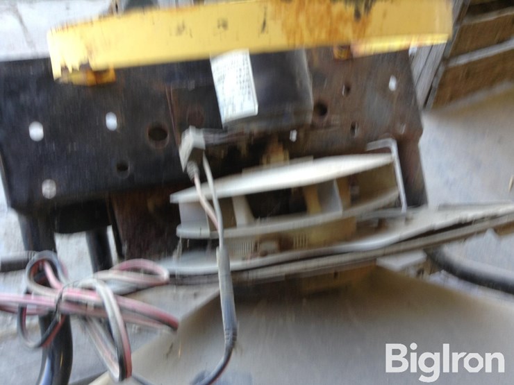 fimco-receiver-hitch-mount-rotary-seeder/spreader-image-14