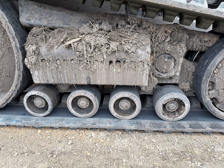 2016-challenger-mt875e-image-18