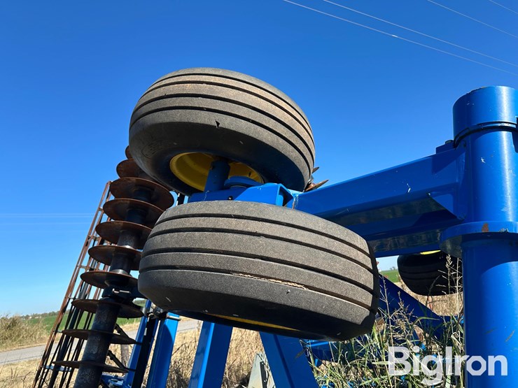 2012-landoll-7431-26-image-19