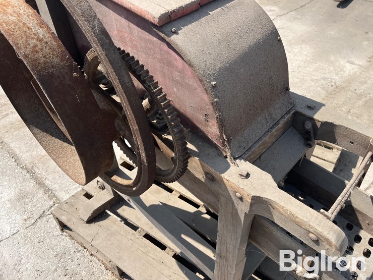 bush’s-no.7-corn-sheller-image-13