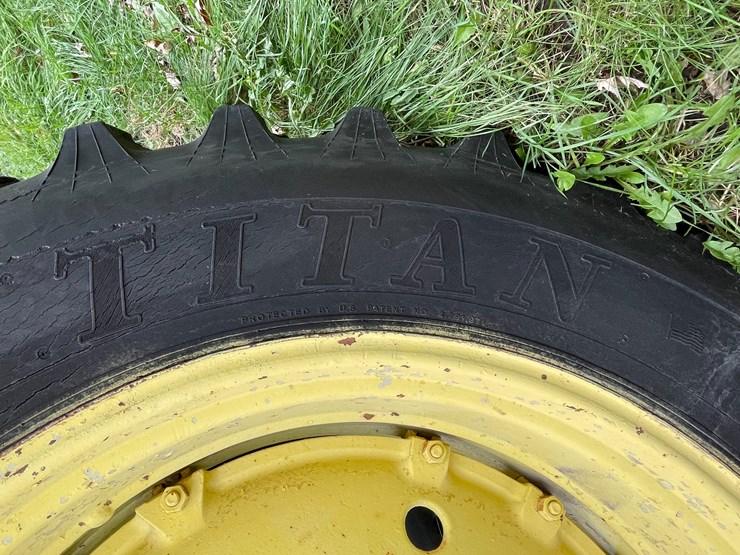 john-deere-4040-image-41