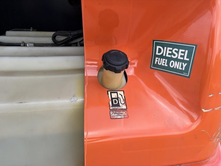 2013-jlg-400s-image-24