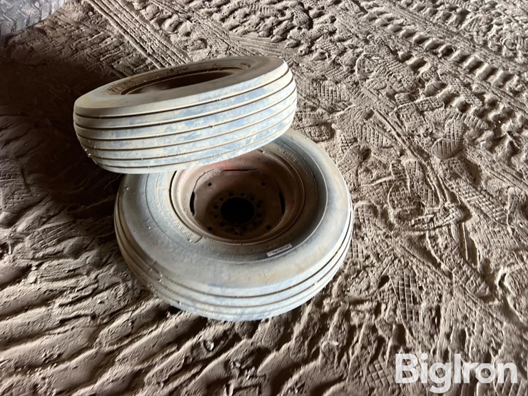 implement-9.5l-15sl-tires-image-5