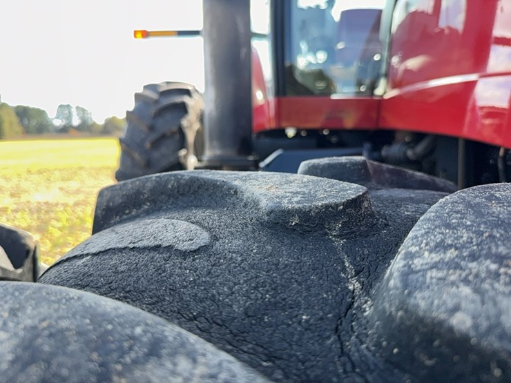 case-ih-magnum-335-image-56