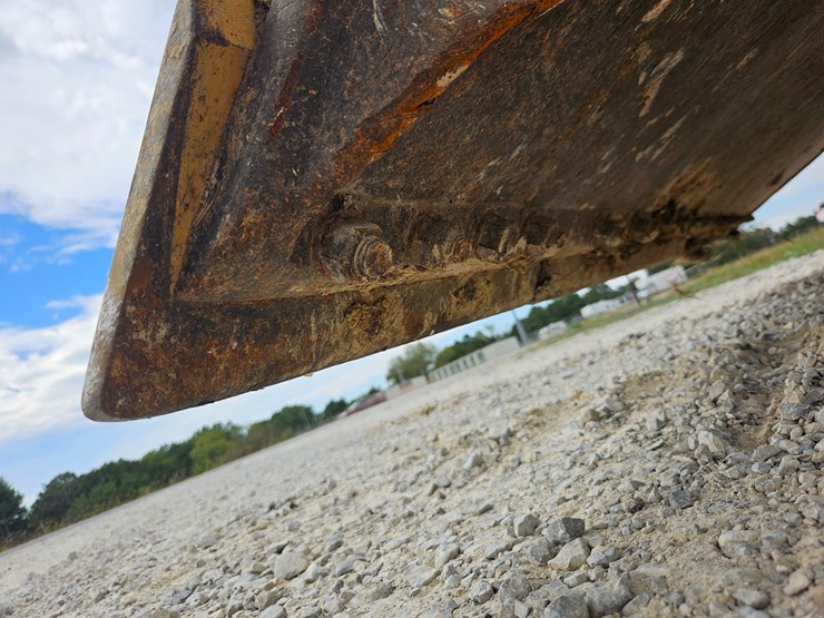 2002-caterpillar-d5g-xl-image-91