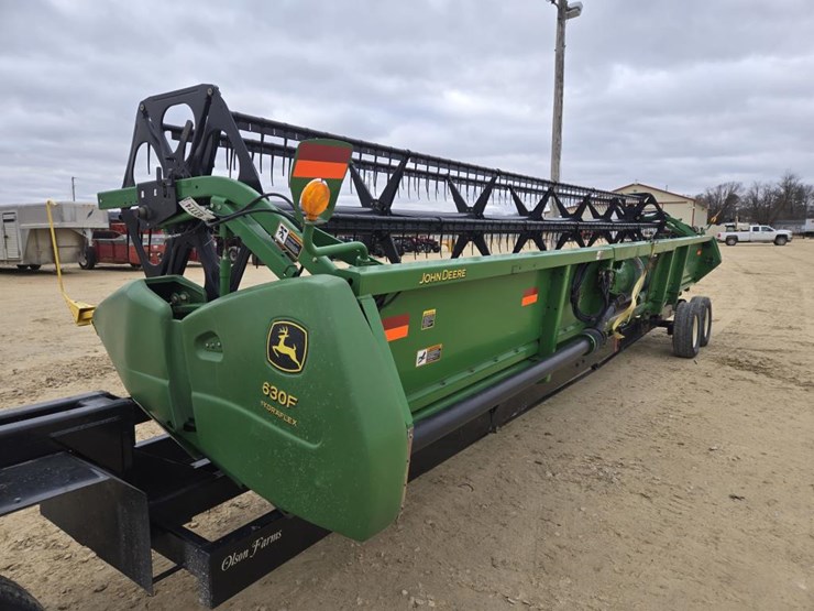 john-deere-630-image-1