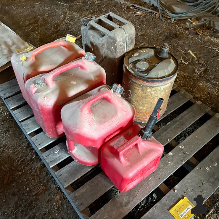 Misc Pallet Of Gas Cans