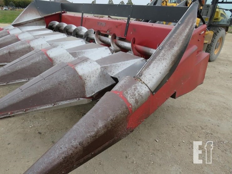 case-ih-1063-image-1
