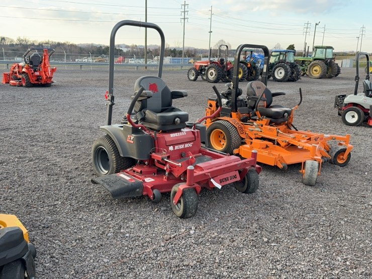 #3089-•-2021-bush-hog-hde-2255-zero-turn-lawn-mower-image-3