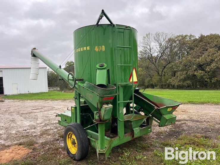 john-deere-400-image-7