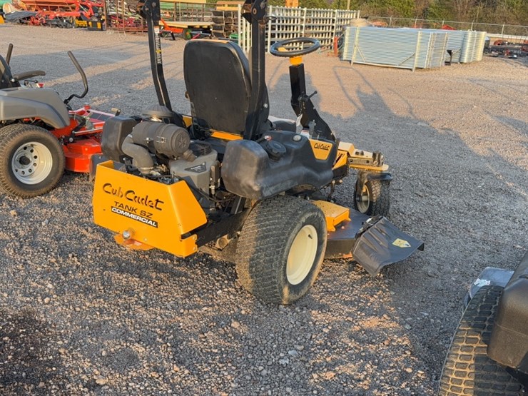 #3095-•-2015-cub-cadet-tank-sz-zero-turn-lawn-mower-image-8