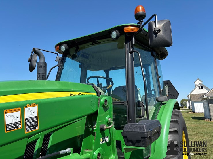 2015-john-deere-6140d-image-12