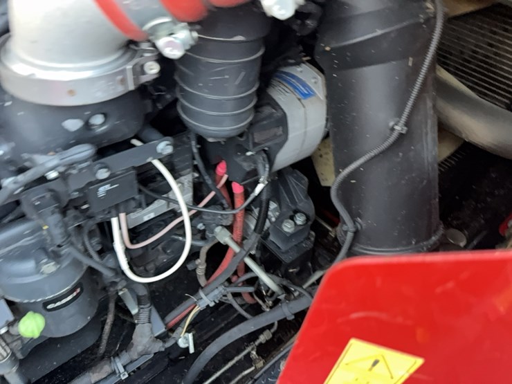 2018-case-ih-8240-image-103