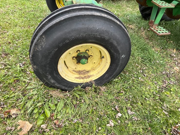 john-deere-4040-image-46