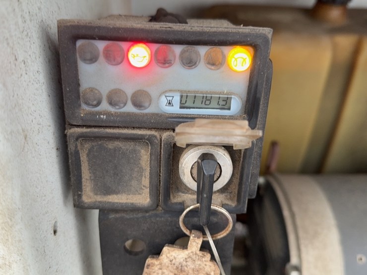 #2061-•-allmand-towable-light-tower-image-11