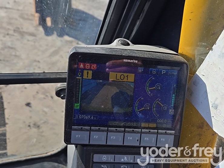 2022-komatsu-pc490-lc-11-image-129