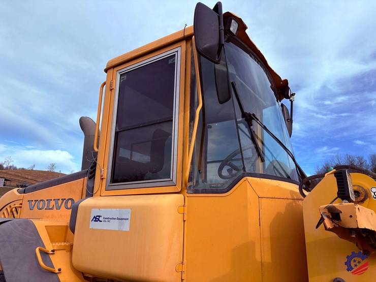 2004-volvo-l60e-image-48