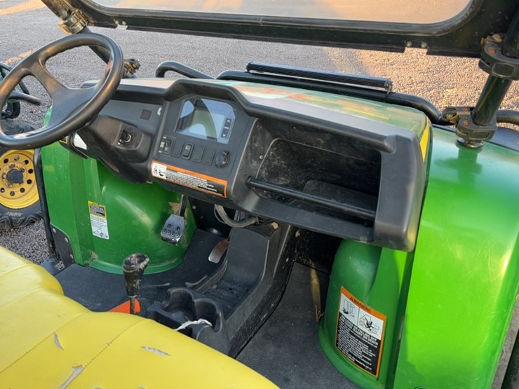 john-deere-gator-image-6