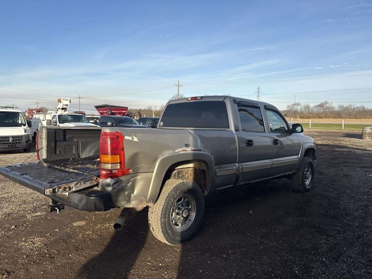 2002-chevrolet-silverado-2500hd-image-5