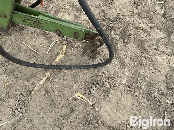 john-deere-12-image-10