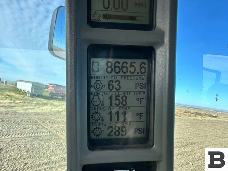 2014-case-ih-370-image-87