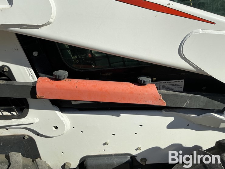 2012-bobcat-s650-image-17