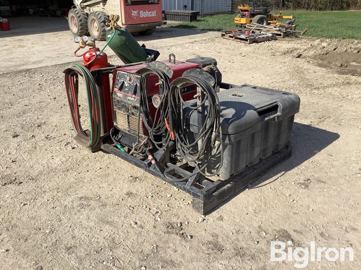 welding/fence-building-skid-image-8