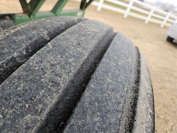 john-deere-400-image-23