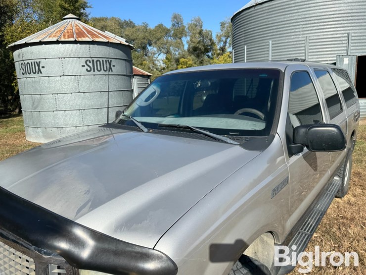 2003-ford-excursion-image-10