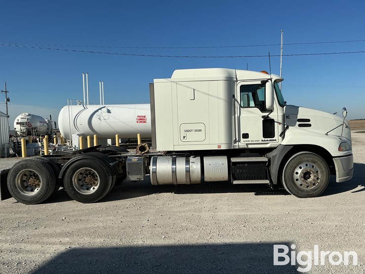 2014-mack-cxu613-t/a-truck-tractor-image-4