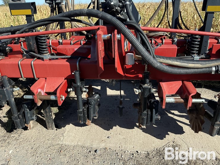 case-ih-5300-image-11