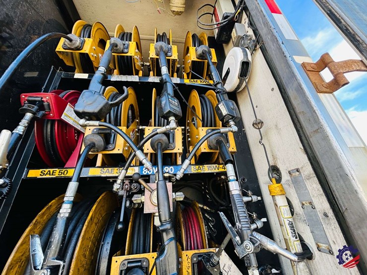 2007-peterbilt-340-image-135