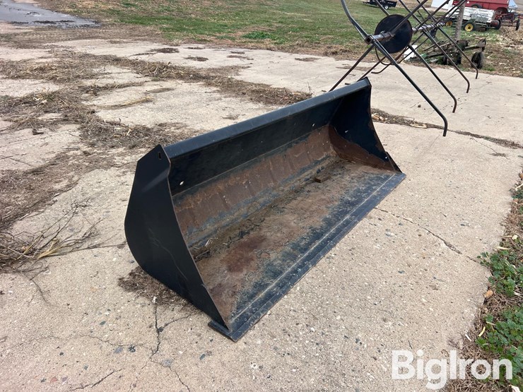 alo-ab-81"-skid-steer-bucket-image-3