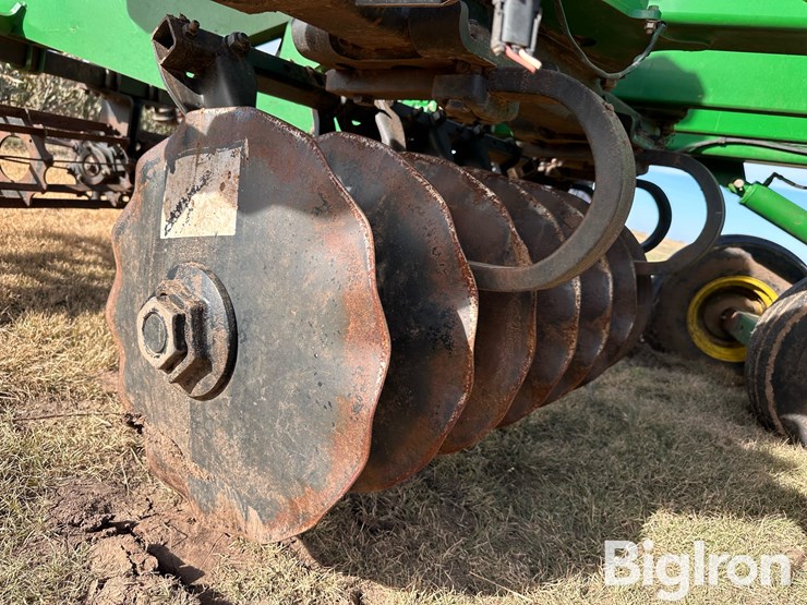 2013-john-deere-2623vt-image-16