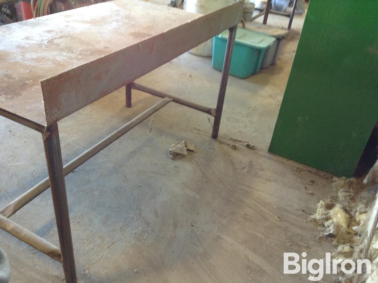 steel-work-table-image-4