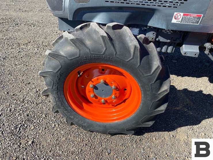 kubota-l4240d-tractor-image-10