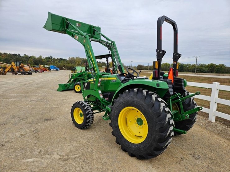 #3081-•-john-deere-4052-4x4-tractor/-400e-loader-image-10
