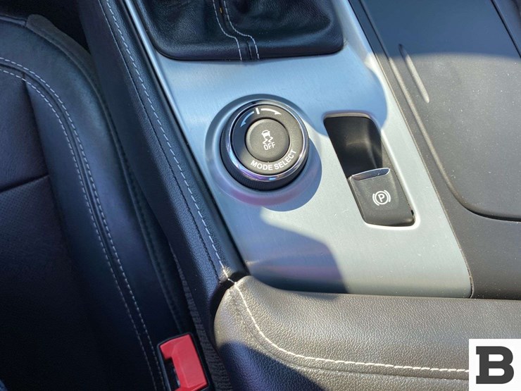 2014-chevrolet-corvette-stingray-coupe-image-18