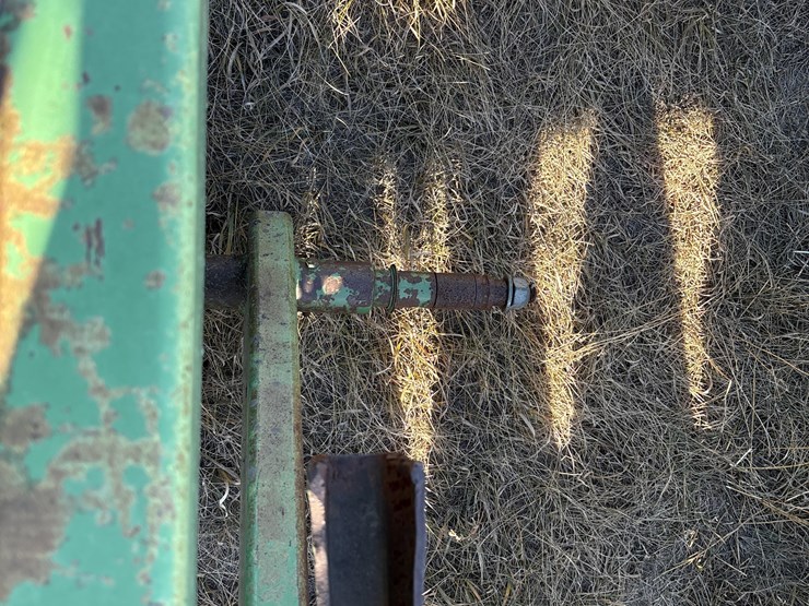 john-deere-230-image-16