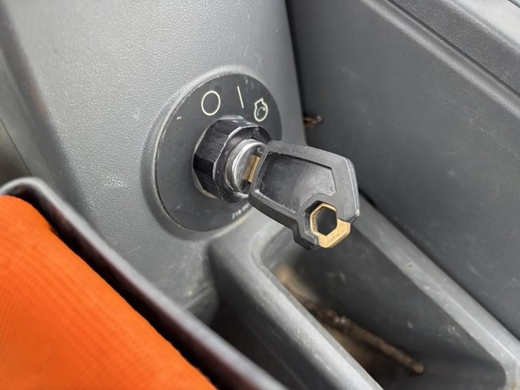 2022-caterpillar-302.7cr-image-35